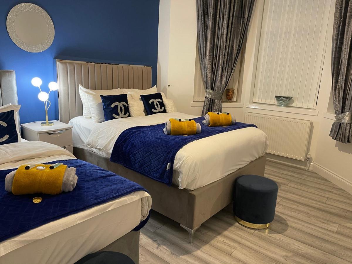 Hla Holytown Apartment Mossend ภายนอก รูปภาพ