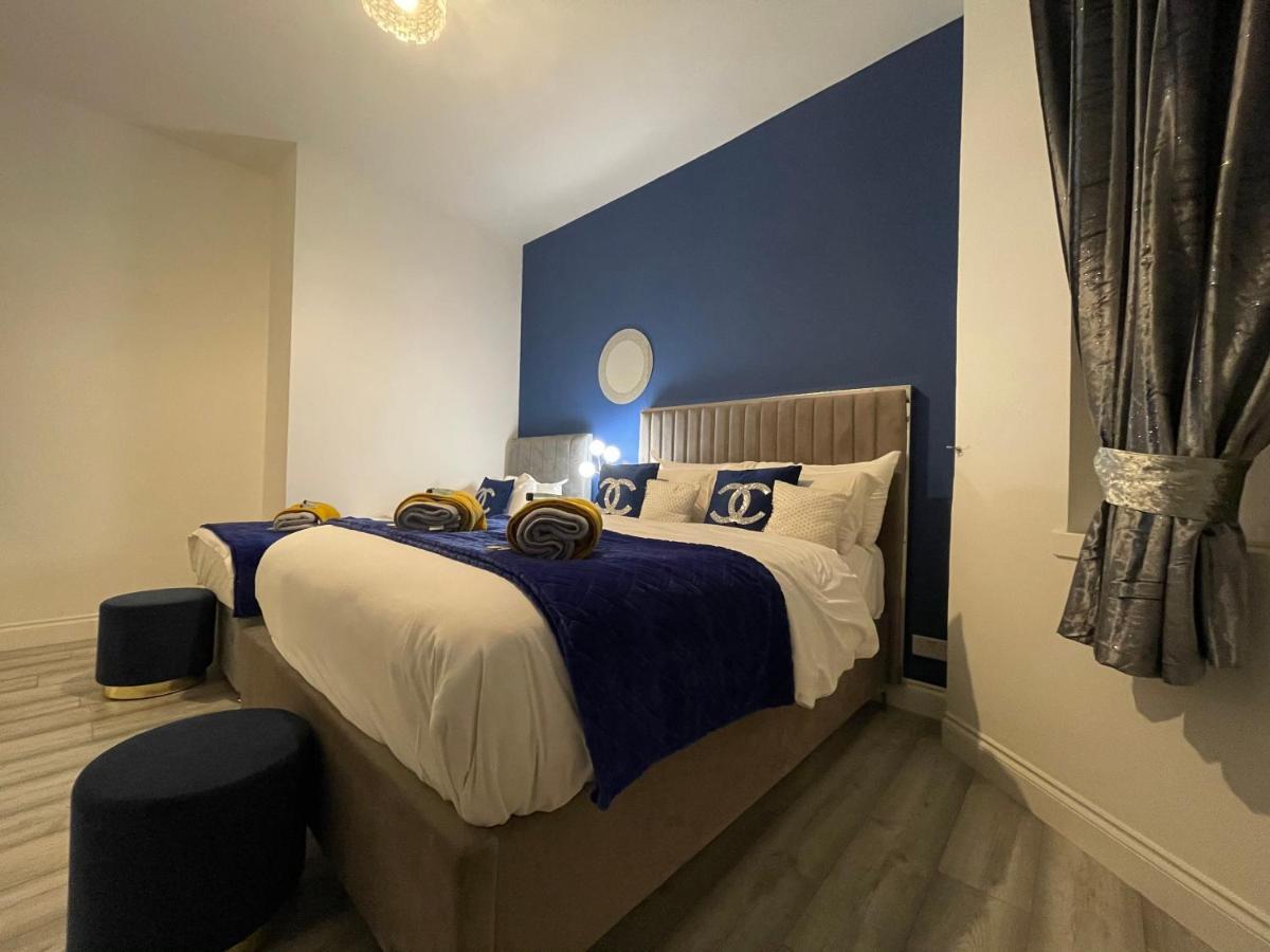 Hla Holytown Apartment Mossend ภายนอก รูปภาพ