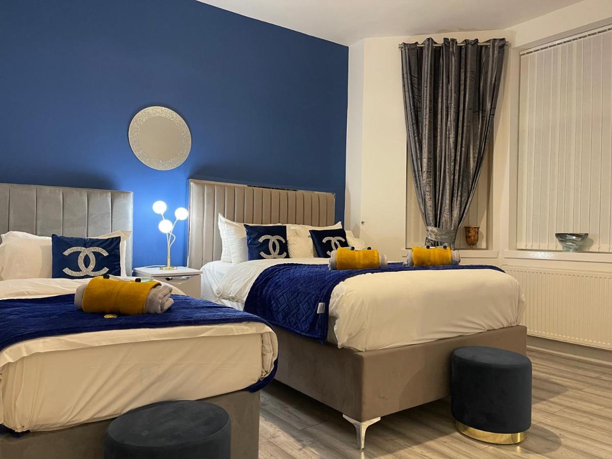 Hla Holytown Apartment Mossend ภายนอก รูปภาพ