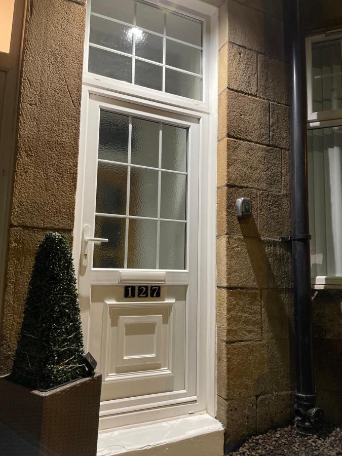 Hla Holytown Apartment Mossend ภายนอก รูปภาพ